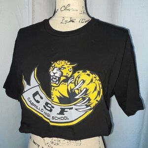 Women’s Cropped Black Tee (M)